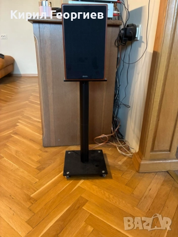 Стойки за тонколони.