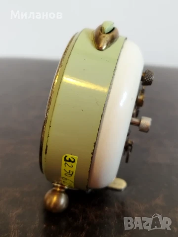 Стар механичен будилник, настолен часовник, снимка 3 - Антикварни и старинни предмети - 50785894