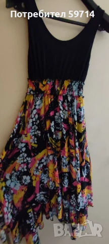 Много женствена рокля