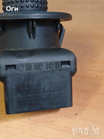 Бутон ел.огледала за Рено Лагуна 01-07г. 82 00 005 442 B, снимка 4 - Части - 53871755