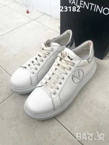 Дамски обувки Valentino, снимка 2 - Дамски ежедневни обувки - 50566685