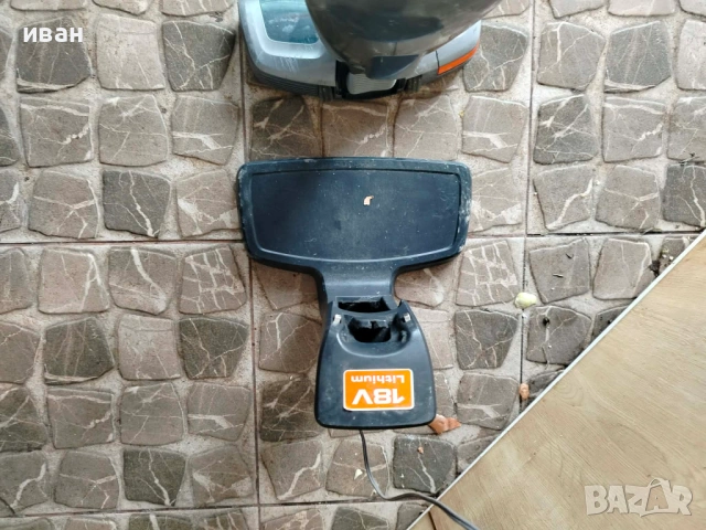 Вертикална прахосмукачка AEG Ergorapido 18V, снимка 5 - Прахосмукачки - 53295539