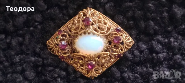 Ретро брошка