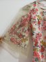 Маркова бутикова ефектна блузка с приказна декорация и прозрачни елементи в свеж флорален десен, снимка 2