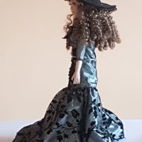 Порцеланова кукла със стойка , снимка 5 - Кукли - 41745901
