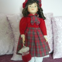 Колекционерска порцеланова кукла CHARLOTTE, снимка 1 - Колекции - 41243868