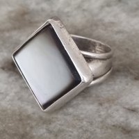 Дамски сребърен пръстен със седеф , снимка 2 - Пръстени - 41882367