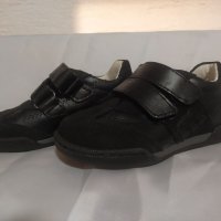 Детски кожени обувки с лепки марка Tarty, снимка 2 - Детски маратонки - 34155977