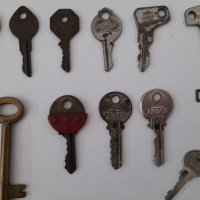 Колекция стари ключове , снимка 2 - Други ценни предмети - 40611485