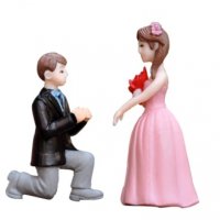 Двойка малки фигурки фигурка за торта за сватба или предложение за брак годеж сватбени сватбена връх, снимка 3 - Други - 34024234