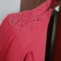 Дамска блуза с интересен ръкав в цвят диня , снимка 1 - Туники - 41851673