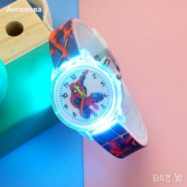 Детски светещ ръчен часовник Спайдърмен , снимка 1