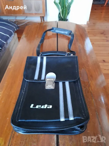 Стара ученическа чанта Леда, снимка 1
