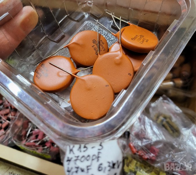 високоволтов кондензатор 4,7 нанофарада на 6,3  киловолта, снимка 1