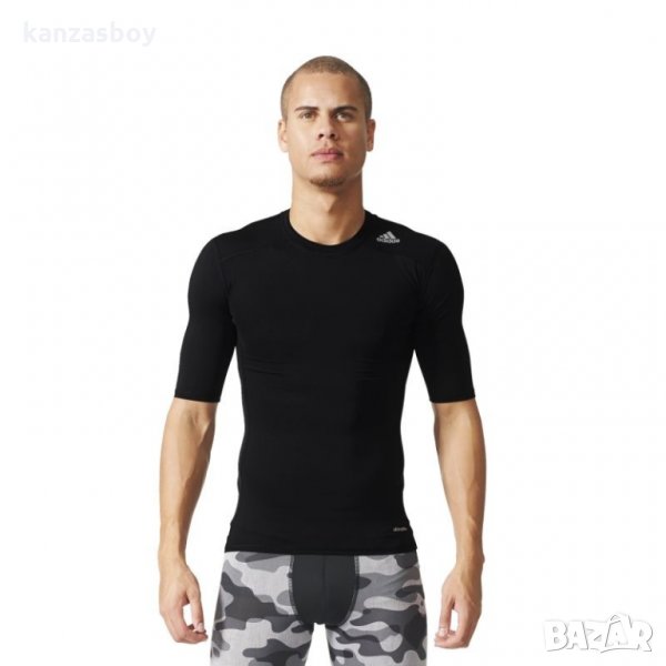 Adidas Men's TechFit - страхотна мъжка тениска КАТО НОВА, снимка 1