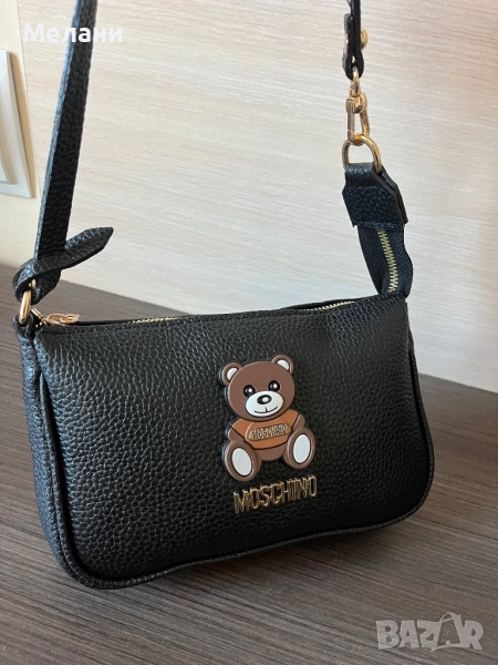 Нова дамска чанта Moschino, снимка 1