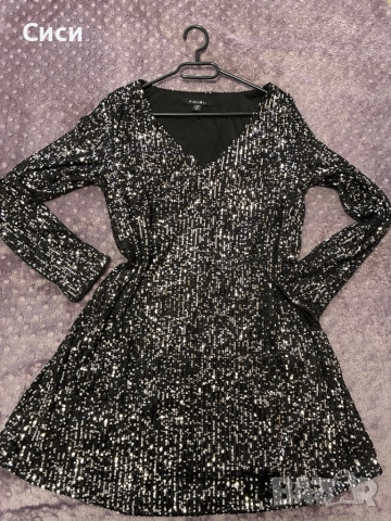 Черна паетена рокля