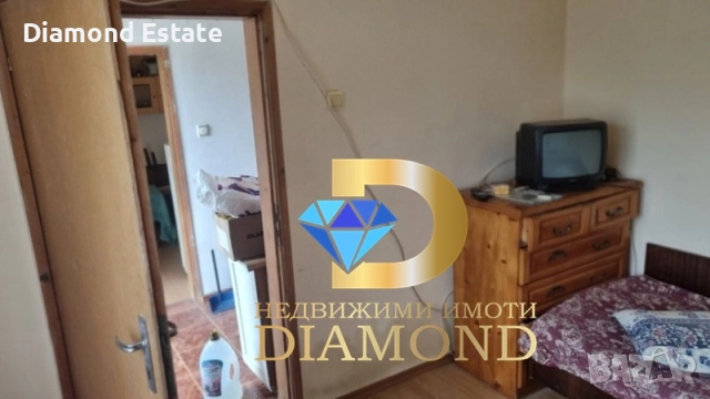 Едноетажна къща в село Кирилово, обл. Стара Загора, снимка 5 - Къщи - 52800483