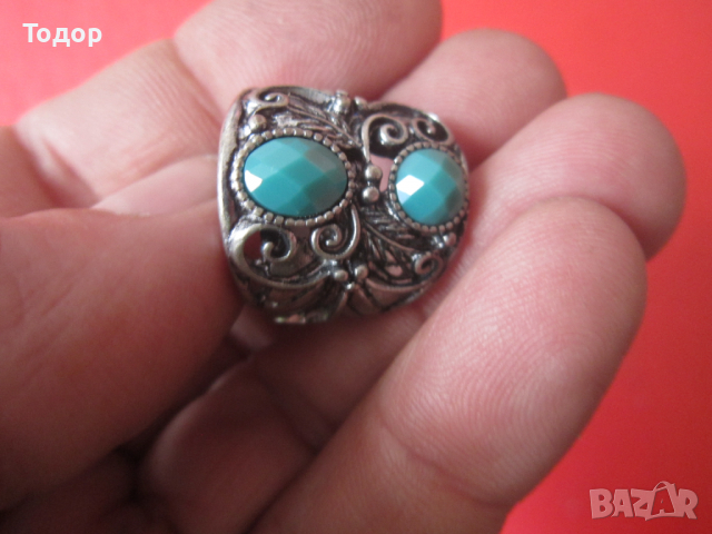 Невероятен пръстен с камъни 