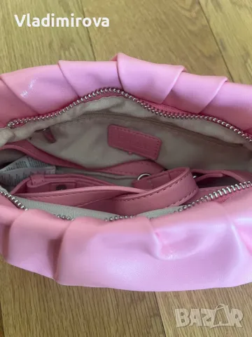 Дамска чанта, снимка 2 - Чанти - 50057214