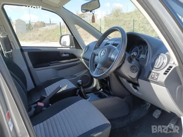 Suzuki SX4 1.6 i 2013 КАТО НОВ 40000 , снимка 4 - Автомобили и джипове - 49555625