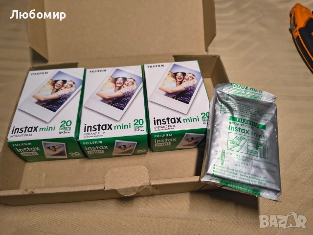 Пакет от 60 снимки FUJIFILM Instax Mini филм Fujifilm Mini , снимка 2 - Чанти, стативи, аксесоари - 52985936