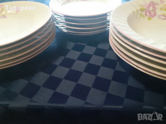 Порцеланов български комплект за хранене "Китка ", снимка 3 - Сервизи - 34410332
