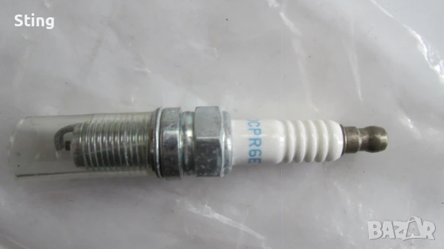 Запалителна Свещ NGK R DCPR6E за YAMAHA Двигател за Лодка   Оригинална , Нова  Резервна  ., снимка 1
