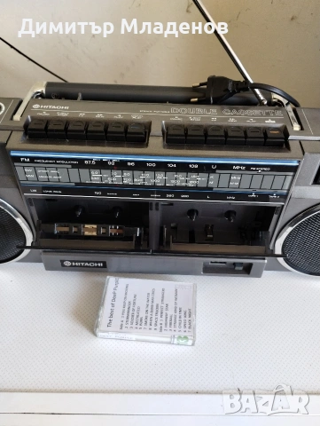 Радио-Касетофон Хитачи, снимка 2 - Радиокасетофони, транзистори - 53733568