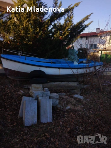 Лодка , снимка 2 - Воден транспорт - 53212165