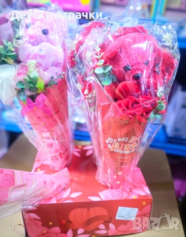 Подаръчен букет с плюшено мече и изкуствени цветя, снимка 3 - Подаръци за жени - 53169683