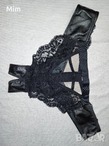 S Черна изрязана бикина от кожа и дантела с отворено дъно , снимка 8 - Бельо - 52668343