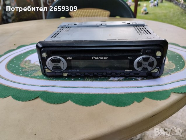 Радио за автомобил Pioneer, снимка 1 - Аксесоари и консумативи - 41282761