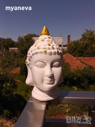 Порцеланова глава на Буда в поза релакс и медитация. Декорация за дом или градина . , снимка 2 - Статуетки - 51263415