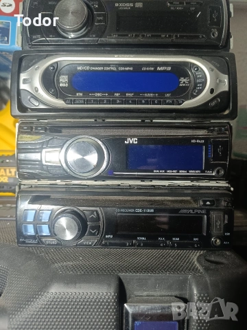 Продавам автомобилни CD плеари!, снимка 3 - Аксесоари и консумативи - 53385276