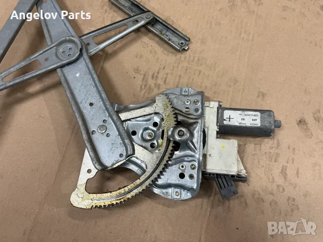 Дясната ел.машинка на стъклото за Toyota Avensis T25, снимка 5 - Части - 49020099