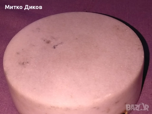 Мраморен пепелник от соца фи 120 мм и Н-39мм -900гр. и свещник- фи 60мм  Н-45мм-400гр Минералимпекс, снимка 8 - Декорация за дома - 52456405