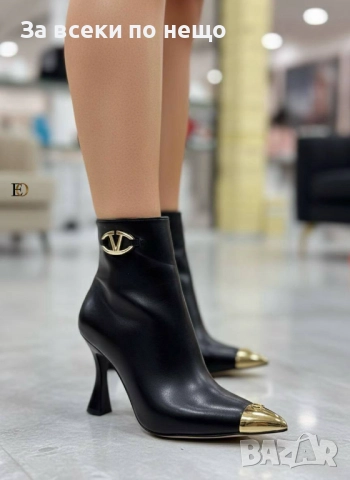 Valentino Дамски Черни Кожени Боти С Метален Ток И Метален Детайл Валентино Код SK129, снимка 2 - Дамски боти - 52518158