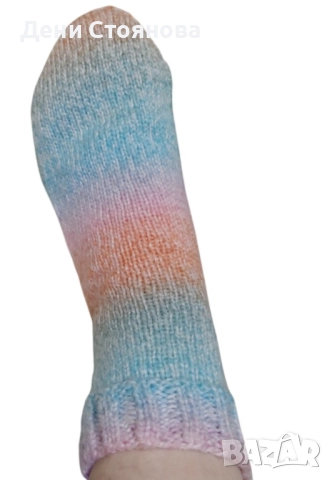 Ръчно плетени вълнени чорапи, снимка 4 - Дамски чорапи - 50031721