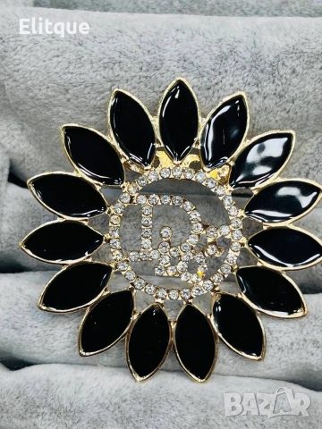 брошки от  висококачествена неръждаема стомана 💯 С кутия Christian Dior dolce gabbana chanel jadore , снимка 2 - Други - 53446656