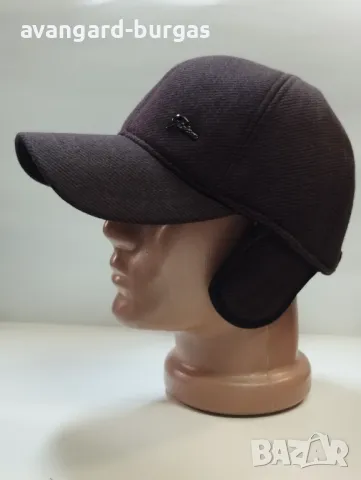 Мъжка вълнена шапка с козирка - 157