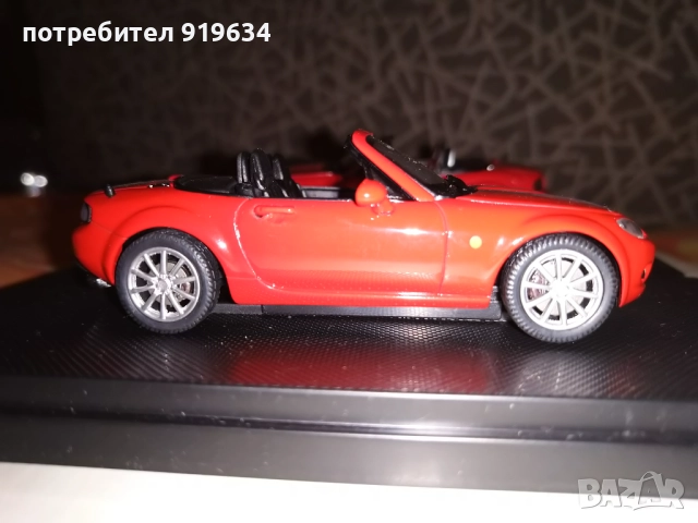 Продавам метална количка Mazda MX-5 в мащаб 1:43 на фирмата EBBRO, снимка 3 - Колекции - 52932699