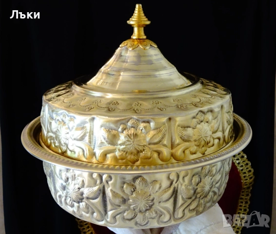 Марокански бронзов съд с капак за сервиране на сладкиши,бонбони. , снимка 2 - Антикварни и старинни предмети - 51628456