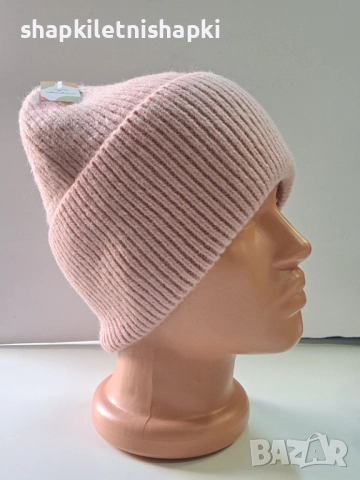 338 Дамска плетена шапка,ангора-бутикова, снимка 2 - Шапки - 52537959