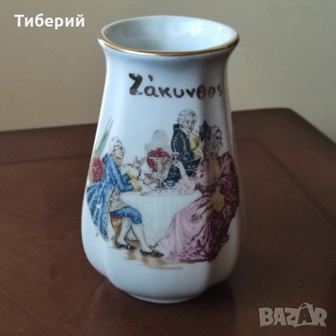 Порцеланова ваза, снимка 3 - Вази - 52071280