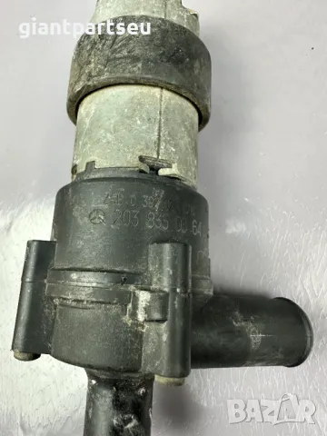 Водна помпа за Мерцедес Mercedes W203 A2038350064, снимка 2 - Части - 49069546