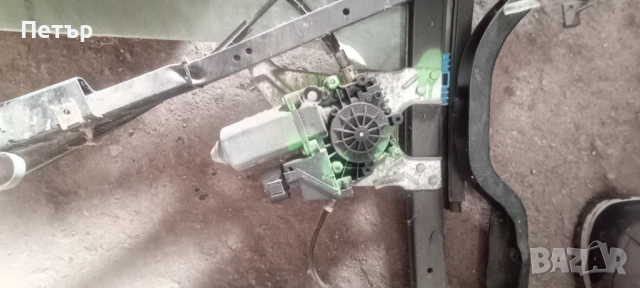 Ляв и десен механизъм с моторче и стъкло за Audi a3 2002г., снимка 4 - Части - 52935846