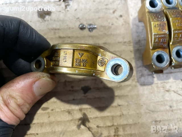 Скоба Петичка Разпределителен Вал 9481052801R Porsche Cayenne 957 4,8I V8 385ps 2007, снимка 2 - Части - 50795236