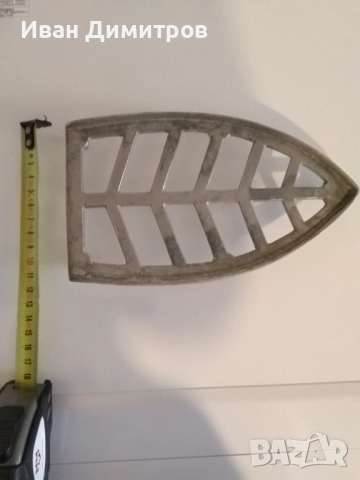 Поставка за ютия, снимка 2 - Антикварни и старинни предмети - 52952484