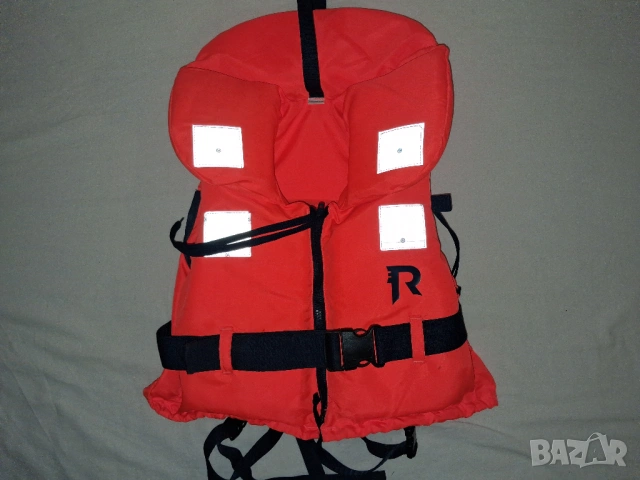 Спасителна жилетка Regatta - 2 броя  и DELTA, снимка 10 - Водни спортове - 53408882
